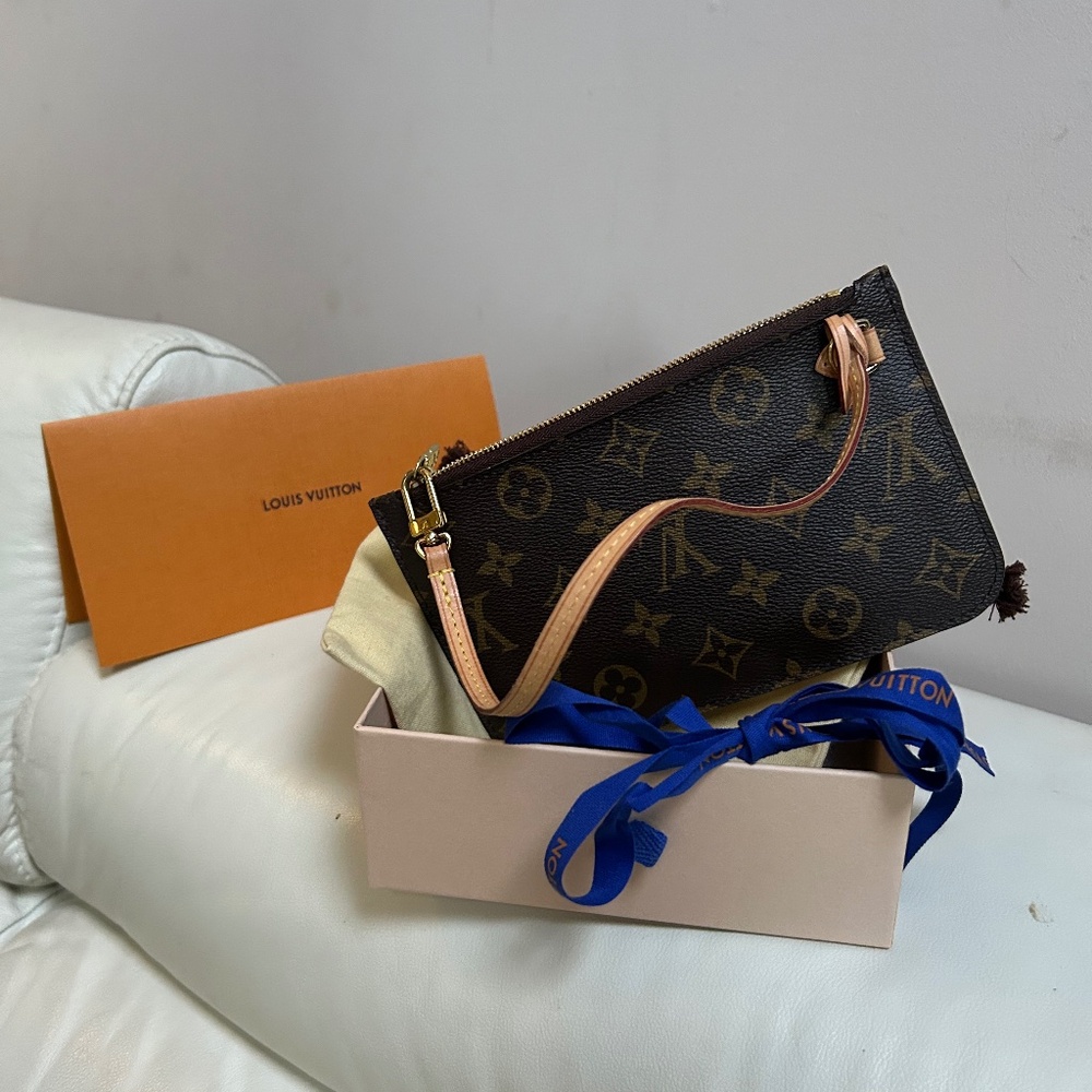 BRAND NEW🧡 Louis Vuitton POCHETTE pm 🧡